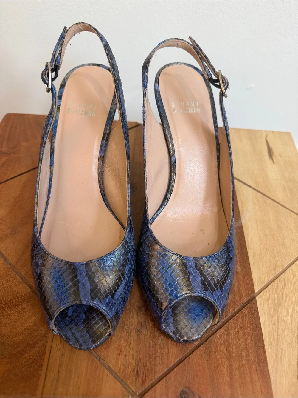 Stuart Weitzman Stunning Blue Snakeskin Slingback Peep-Toe Heels, 8